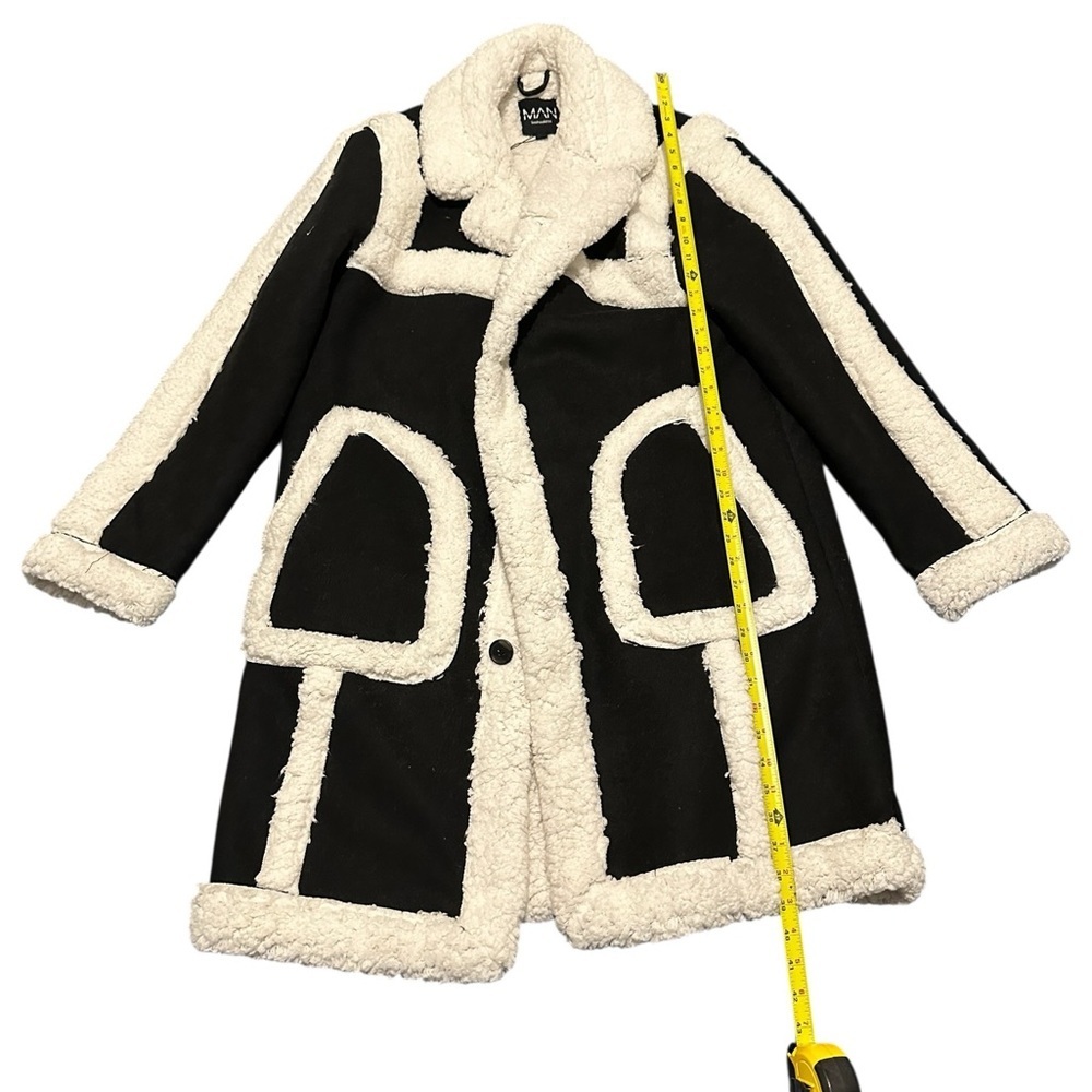 Boohoo man Black and Cream Teddy men Jacket, NWT, size large - Picture 8 of 16